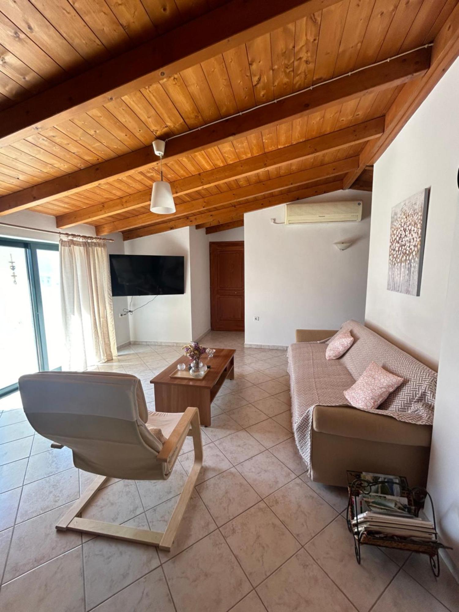 Lena S Apartment Nafpaktos Eksteriør billede